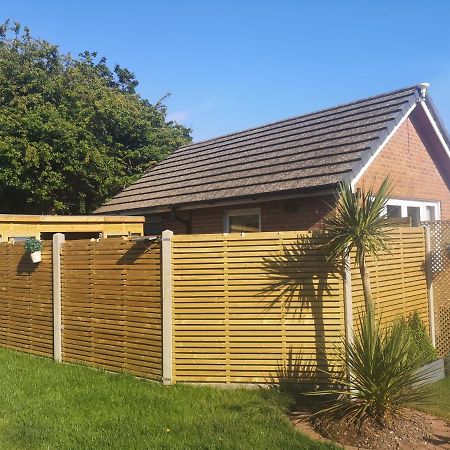 Grove Lodge Pembrokeshire Milford Haven Esterno foto