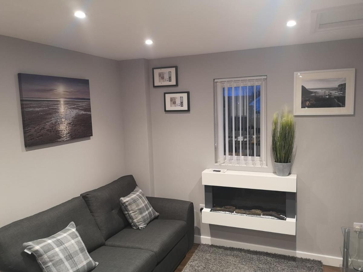 Grove Lodge Pembrokeshire Milford Haven Esterno foto
