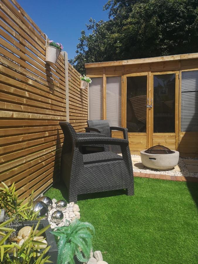 Grove Lodge Pembrokeshire Milford Haven Esterno foto